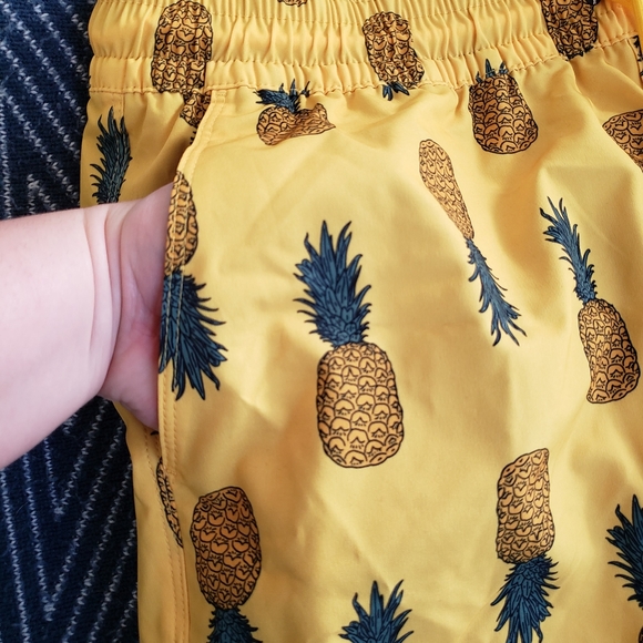 Hurley Volley boardshorts size XL - Picture 4 of 7